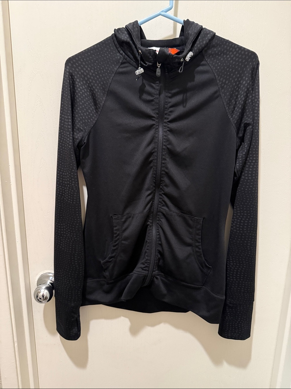 Kyodan Black Hooded Zip-Up Jacket with Subtle Patterned Sleeves